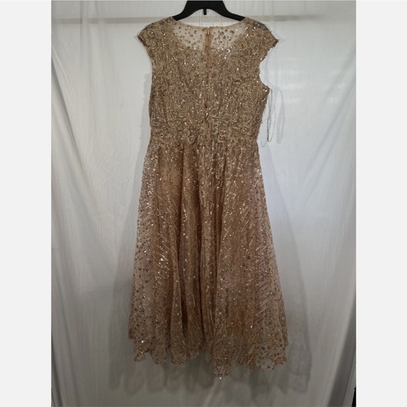 NWT $698 Mac Duggal [ 8 ] Sequined Cap Sleeve Fit and Flare Dress Bronze MIDI‎ - Picture 13 of 16